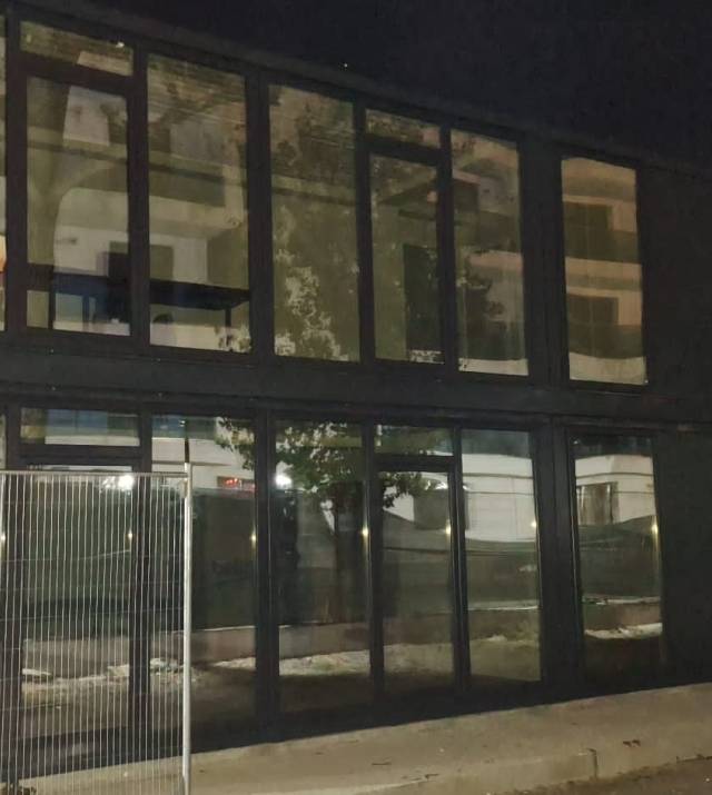 Showroom 002.jpg